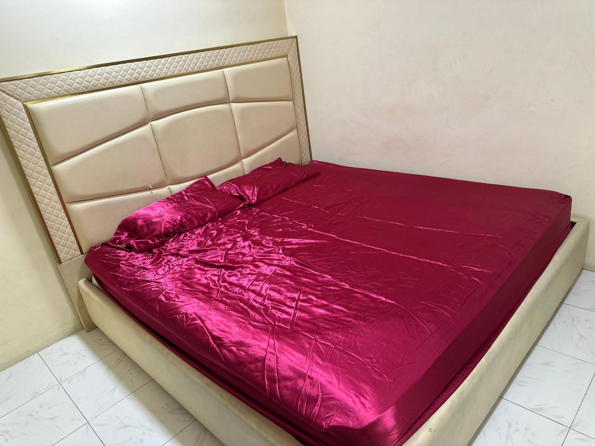 Available In One Bedroom Appartamento Sharjah